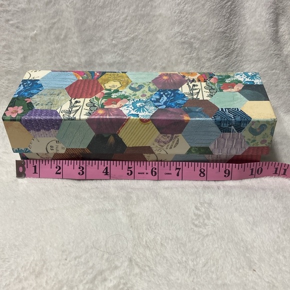 Colorful Hexagon Patterned Box - Picture 10 of 12
